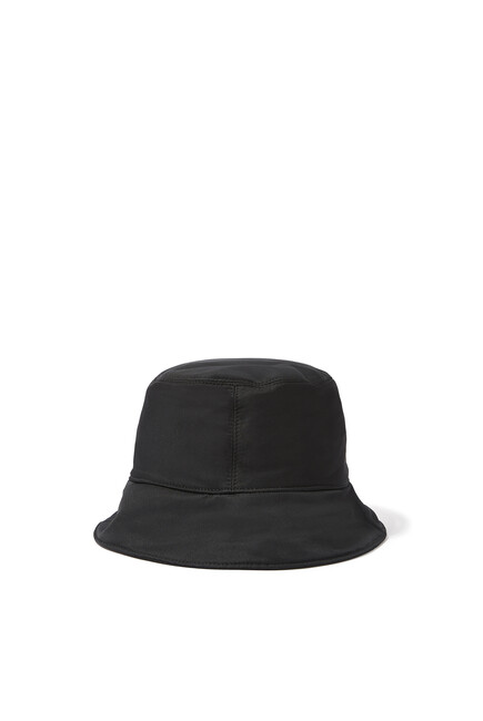 قبعة باكيت بشعار الماركة المطرز